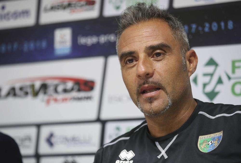 UFFICIALE - Feralpisalò, esonerato Toscano. Squadra a Zenoni