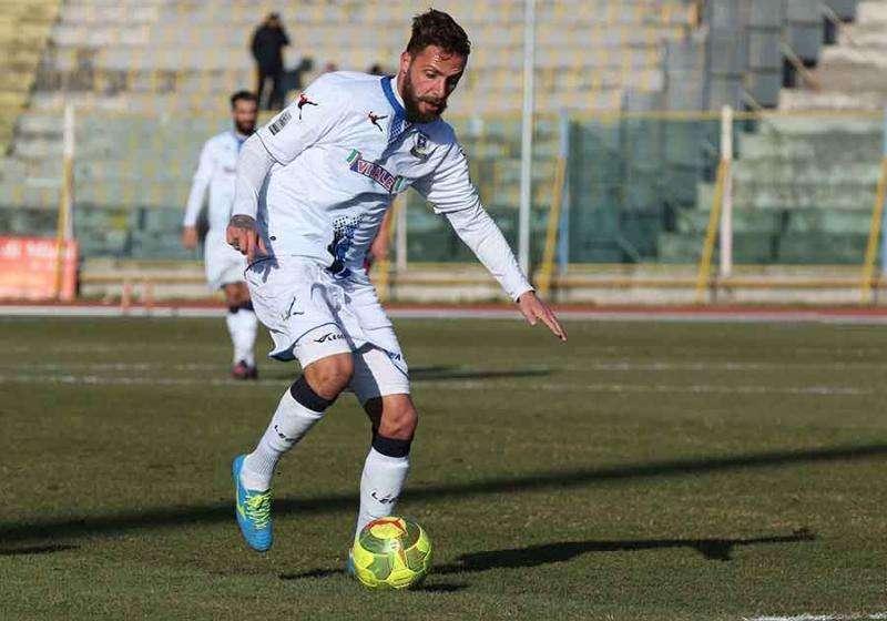 Taranto, contatti per un centrocampista della Paganese