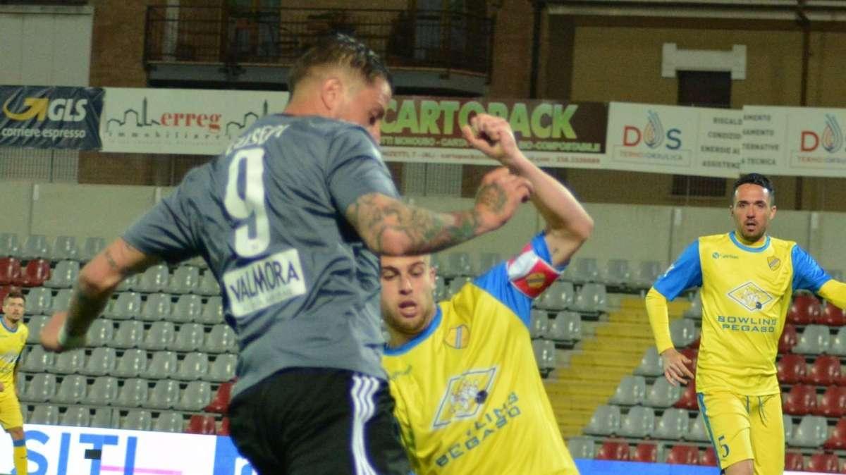 Padova, fumata grigia con Villa: il terzino si guarda intorno
