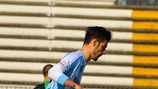 Giana Erminio, due club su un difensore