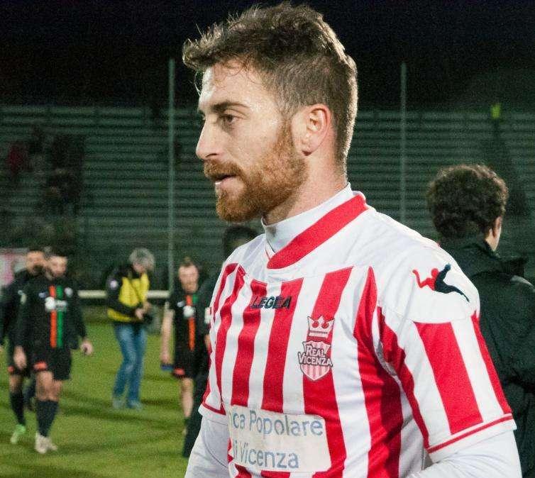 Modena, vicino un difensore del Pisa