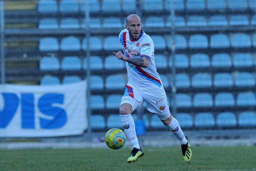 Catania, Llama si congeda. Il centrocampista tornerà in Argentina
