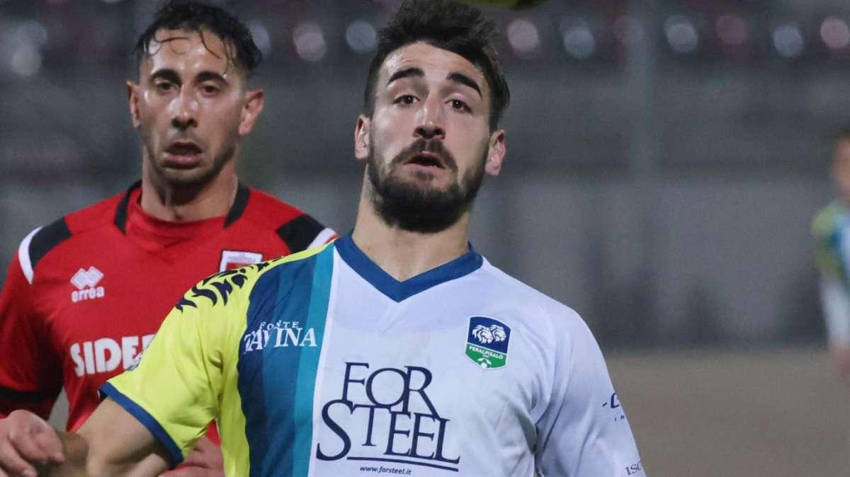 Il Gazzettino - ed. Padova: "È caccia a un attaccante: fari puntati su Spagnoli"