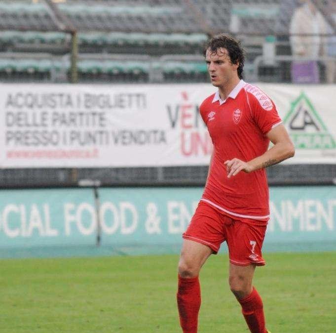 Reggina, l'ex Hetemaj salva un bambino dall'annegamento in Finlandia