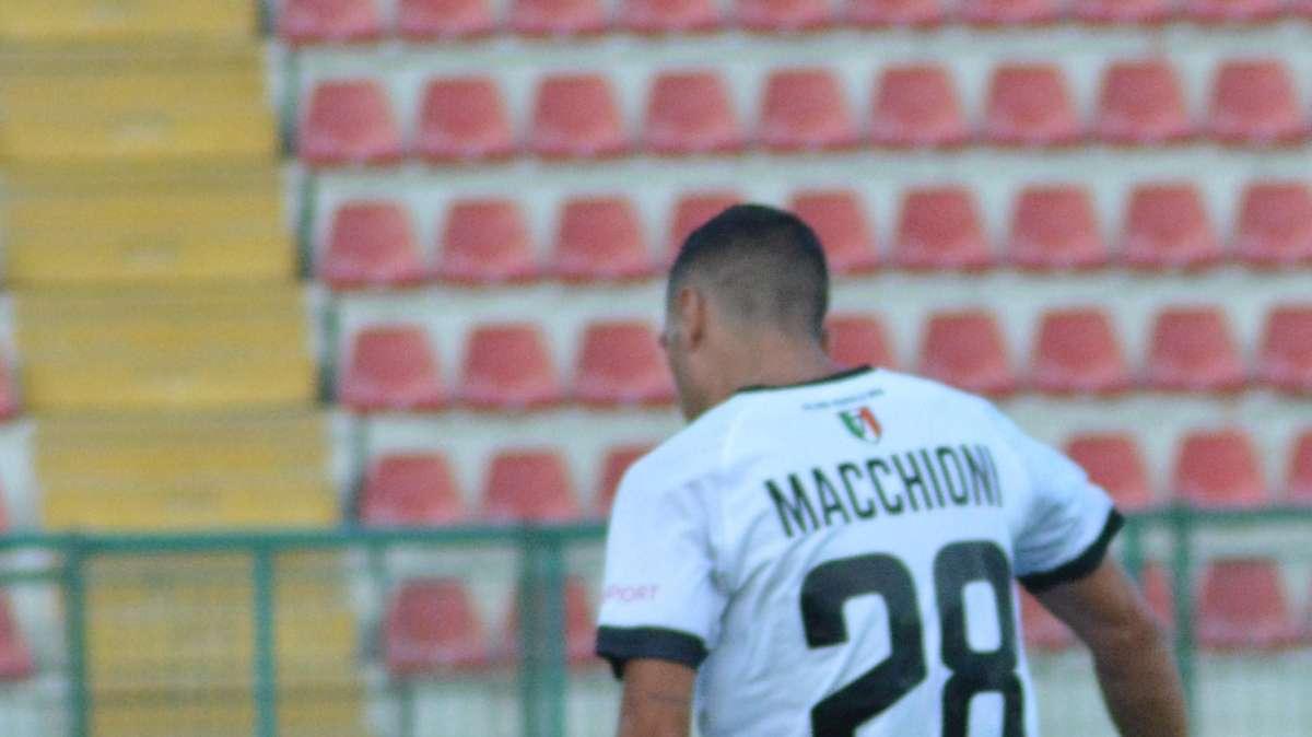Fermana, Macchioni: "Finalmente a disposizione, pronto ad aiutare la squadra"
