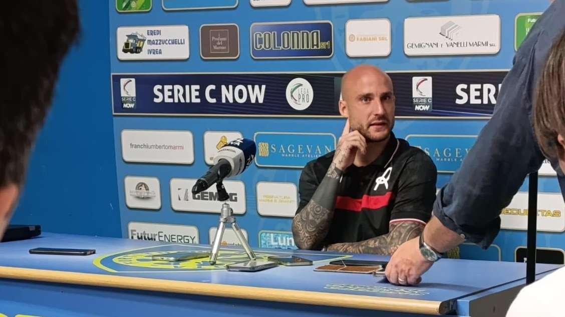 Vicenza, Costa: "Non giochiamo un calcio champagne ma subiamo poco"