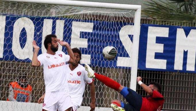 Cinque club su Malafronte, ex Milazzo