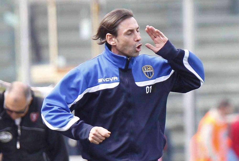 Vis Pesaro, Sassarini a rischio esonero: pronti Gautieri e Maspero