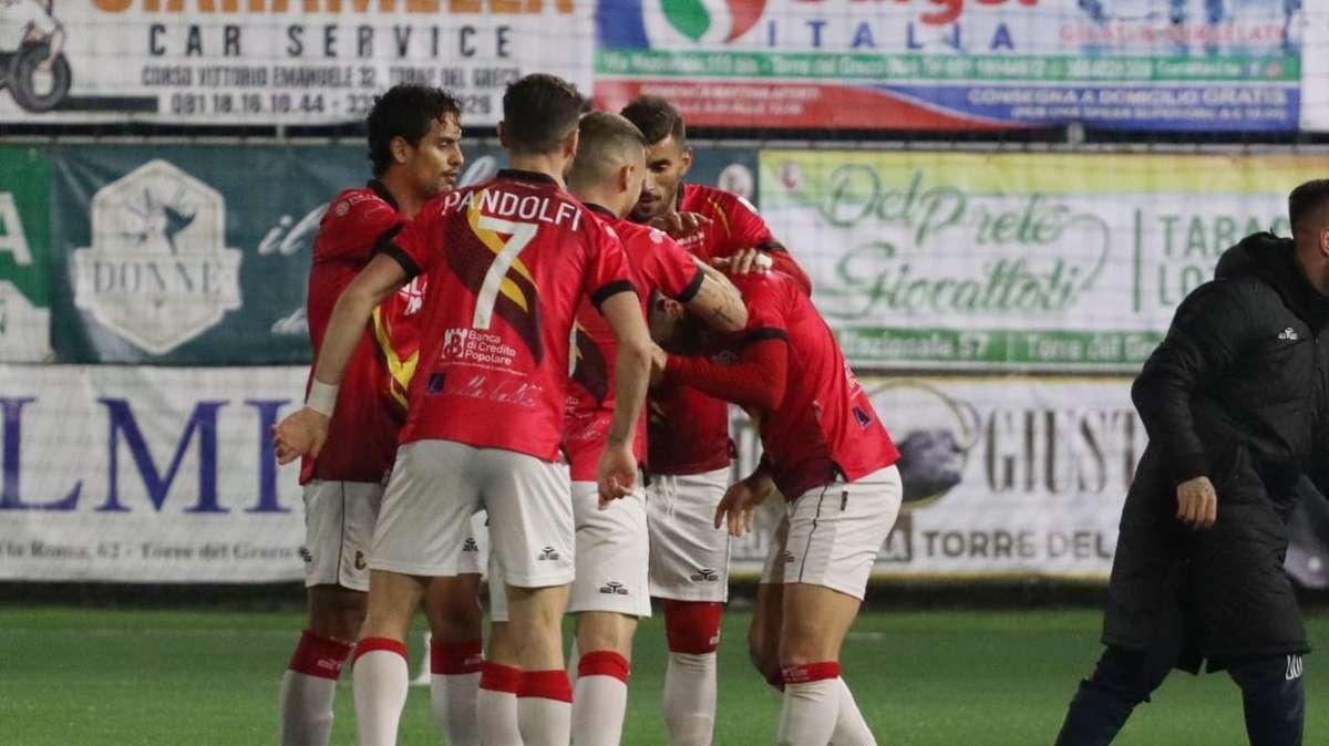 Corriere dell'Umbria: "Otto positivi ma si gioca"