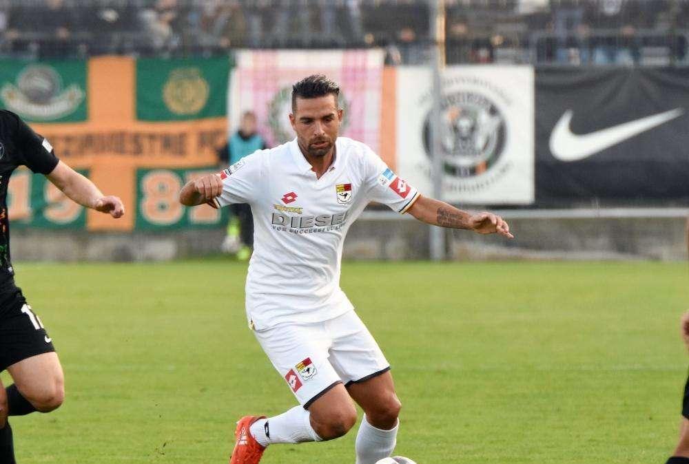 Casertana scatenata. Messo nel mirino anche Proietti