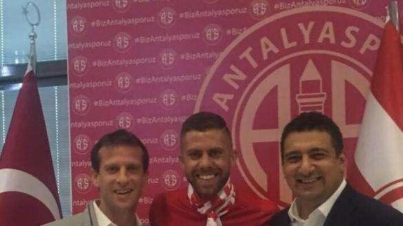 IL PROTAGONISTA DELLA SETTIMANA - NEL SEGNO DEL 7: A REGGIO CALABRIA SCOPPIA LA MENEZ MANIA