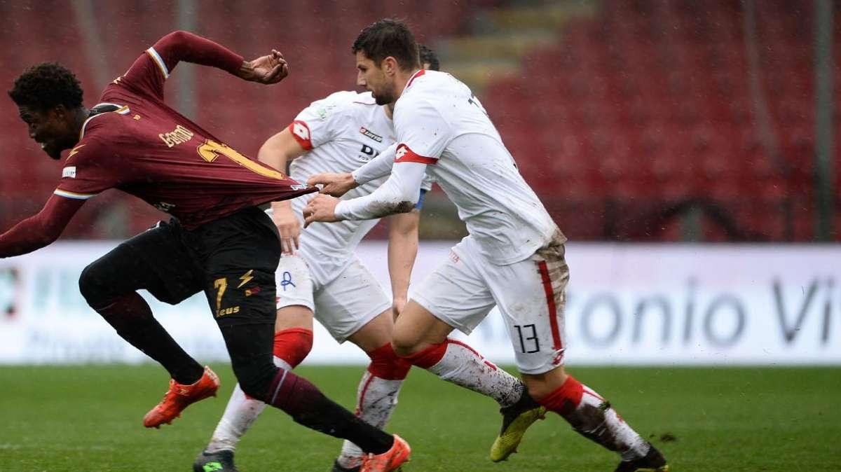 NOTIZIA TC - Palermo e Reggiana si contendono Pasini