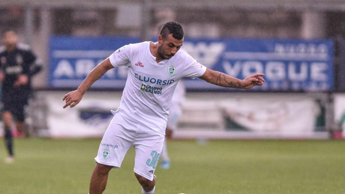 Torres-Olbia: il derby finisce 1-1. I bianchi la riagguantano in extremis