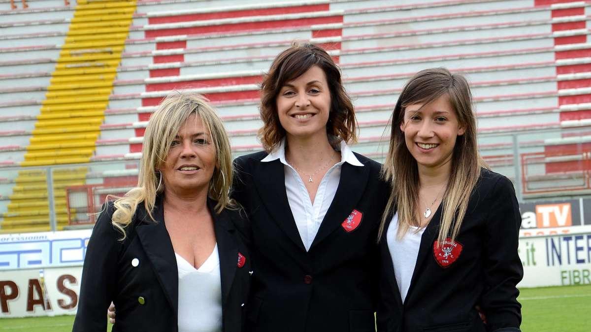 TuttoLegaPro.com ... in rosa: Tiziana Barbetti (biglietteria), Chiara Cinelli (amministrazione), Alice Merli (responsabile accrediti Perugia)