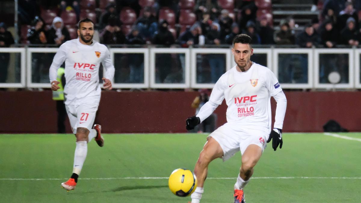 Arezzo, lunedì arriva Mattia Viviani: c'era anche la Virtus Verona