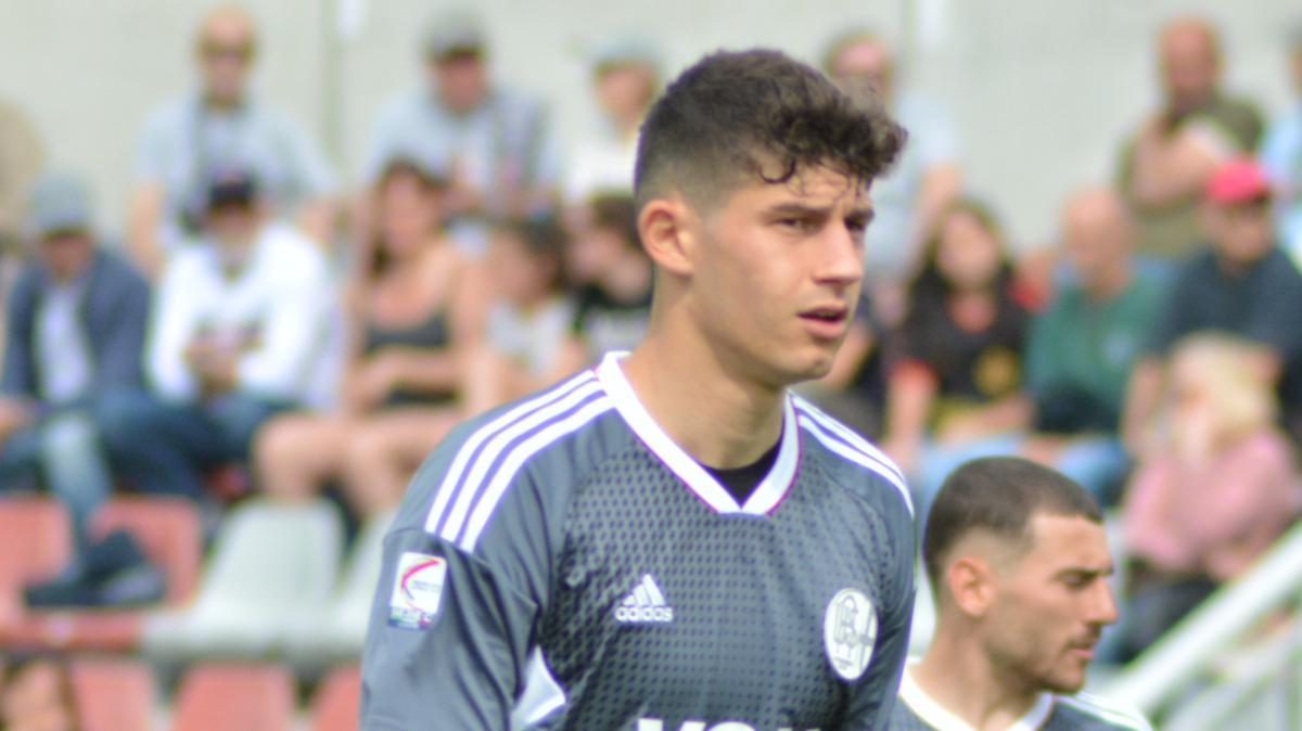 Torres, per la difesa c'è Baldi. Ma prima il rinnovo con la Juve Stabia