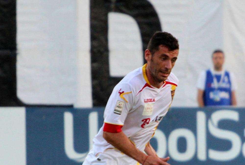 Lecce, due pretendenti per Bogliacino