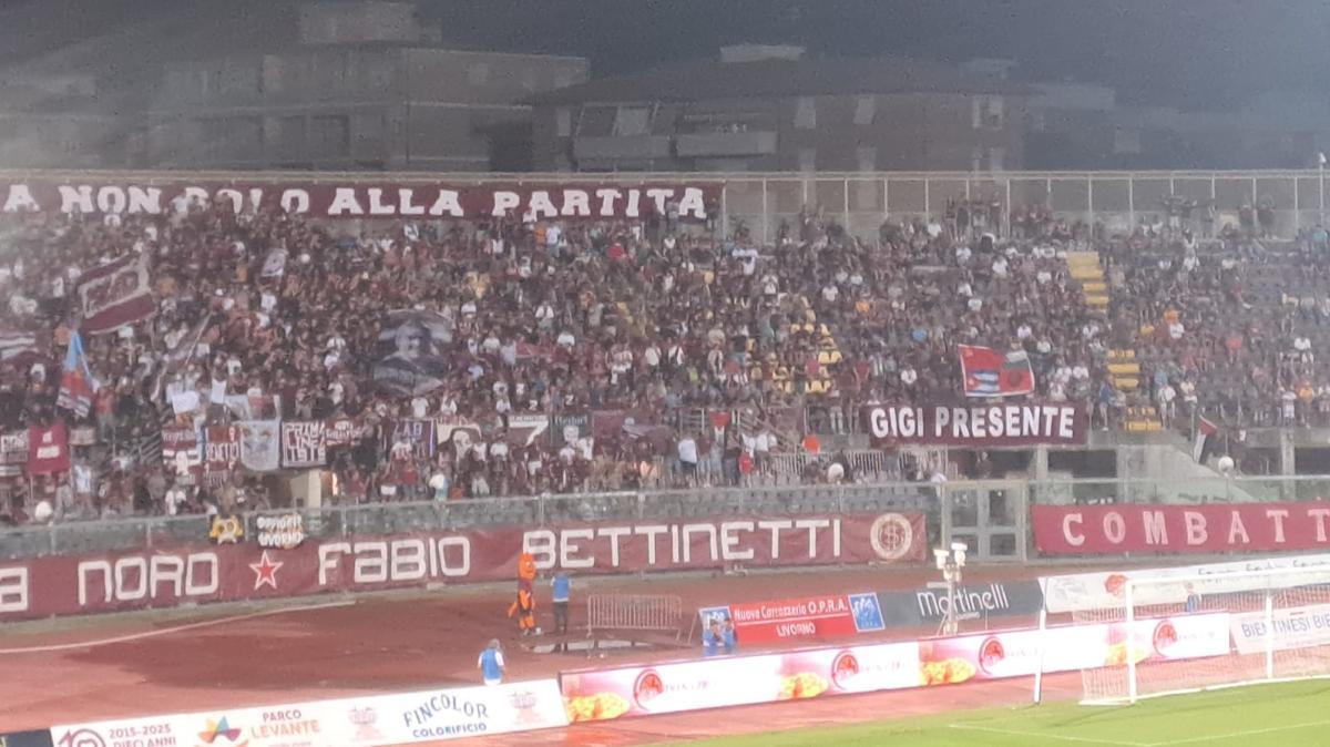 Livorno, spunta anche l'ex Pascali per la panchina amaranto