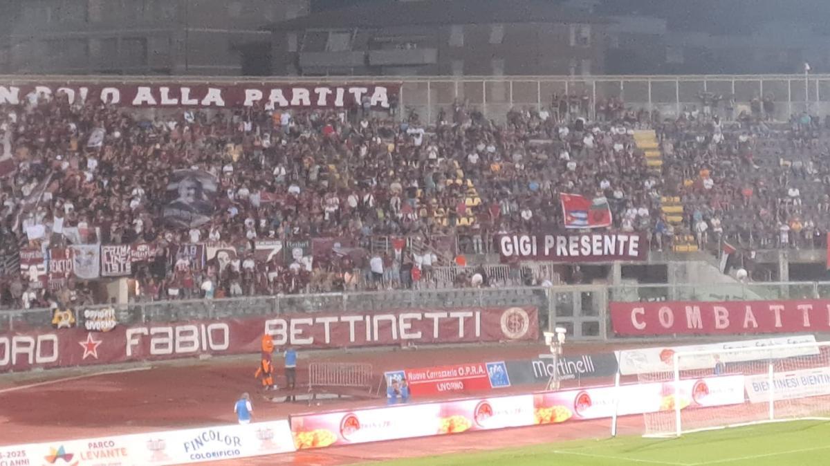 "Livorno sa sempre come rialzarsi": il club ricorda l'alluvione di nove anni fa