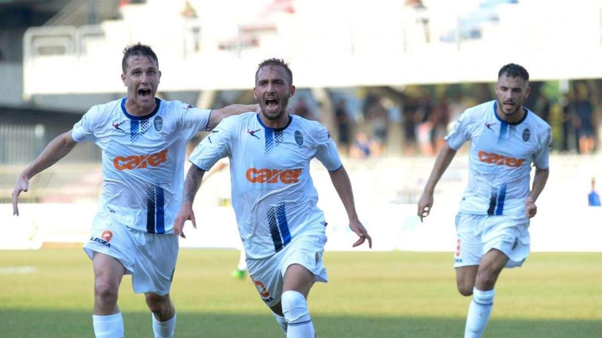 NOTIZIA TC - Crotone, fatta per Gomez: firmerà un biennale
