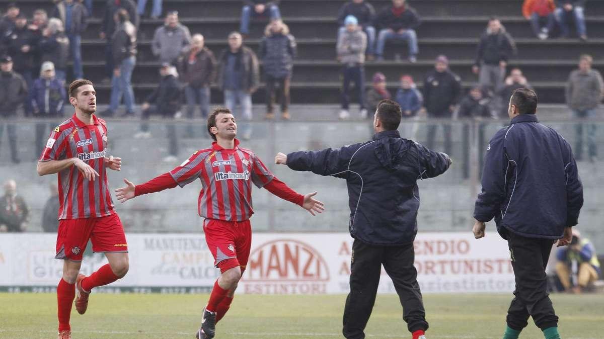 Playoff 1^ Divisione, il Frosinone fatica molto ma piega la Salernitana