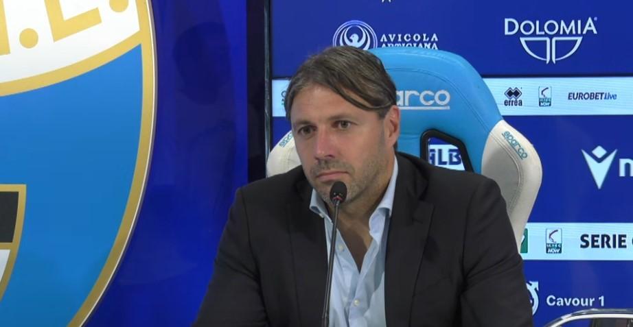 Novara, Dossena: "Per me non contano giovani o vecchi, ma solo chi corre"