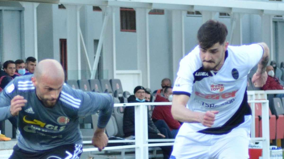 NOTIZIA TC - Renate, Esposito può salutare: richieste dalla Serie C