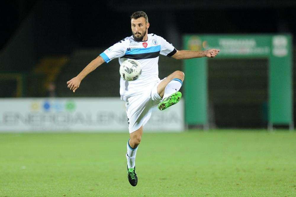 Viterbese, idea Longhi per l'out mancino