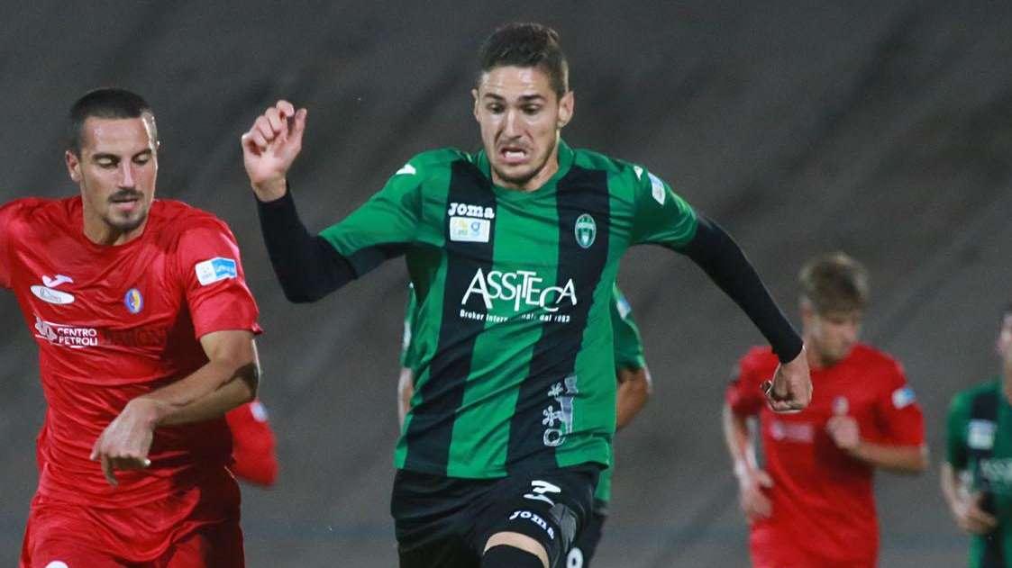 Modena, Azzi: "Sfida personale interpretare il ruolo di esterno basso"