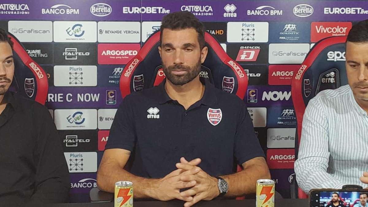 V.Verona, Alfonso: "Vorrei raggiungere quota 400 presenze tra i professionisti"