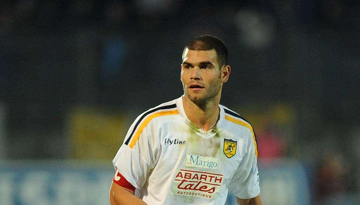 Pisa, sorpasso alla Casertana per un centrocampista 