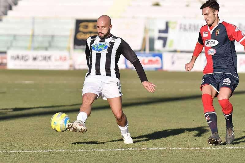 Lucchese, per l'attacco si pensa a Ripa ma c'è anche la Vibonese