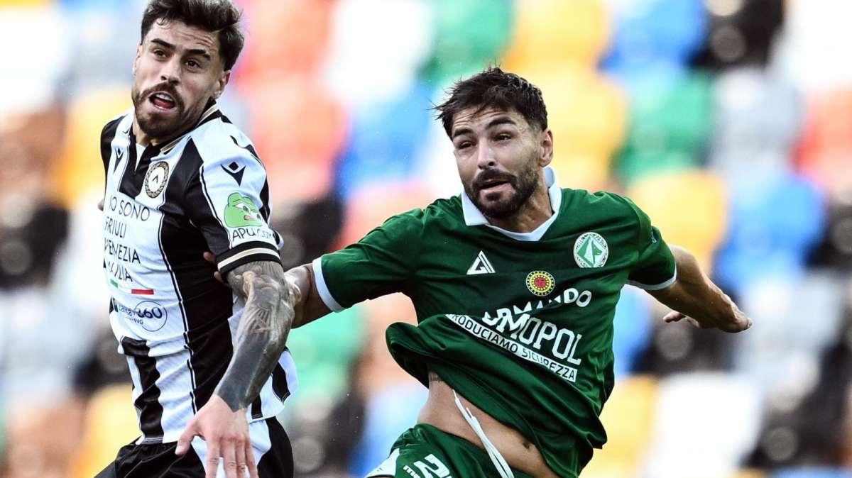 Avellino, Sounas: "Crotone forte, dobbiamo continuare così"