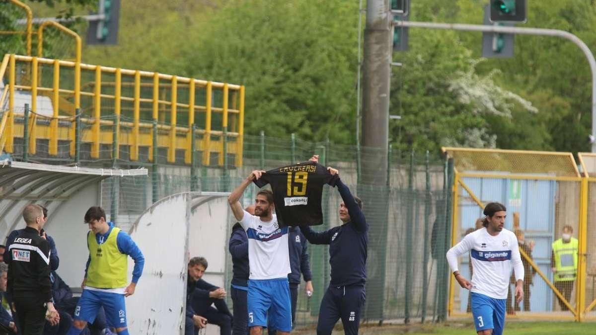 FOTONOTIZIA TC - P. Sesto, Pecorini dedica gol a Caverzasi e si infortuna