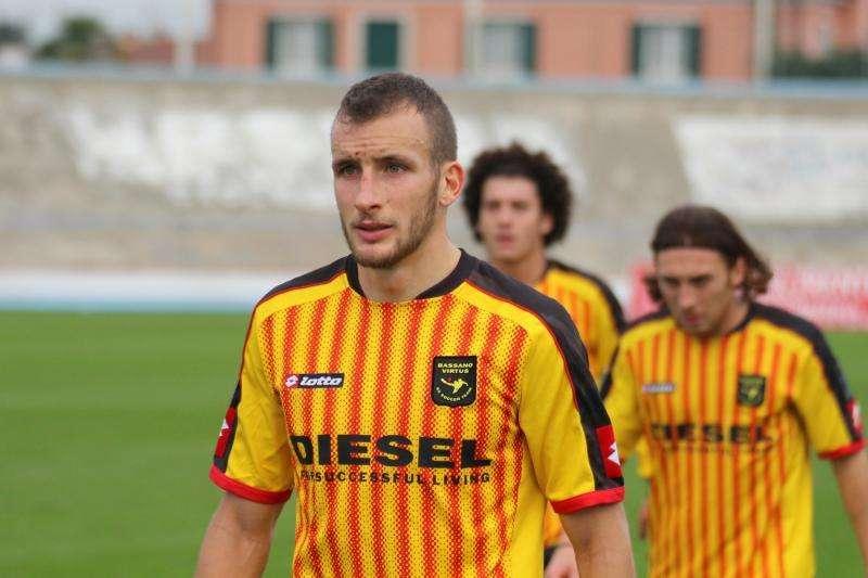 Bassano, duello col Catanzaro per un difensore