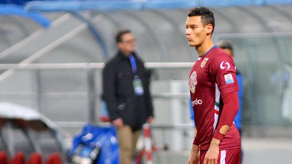 Lombardo: "Solo in Italia si vedono squadre saltare per aria a metà stagione"