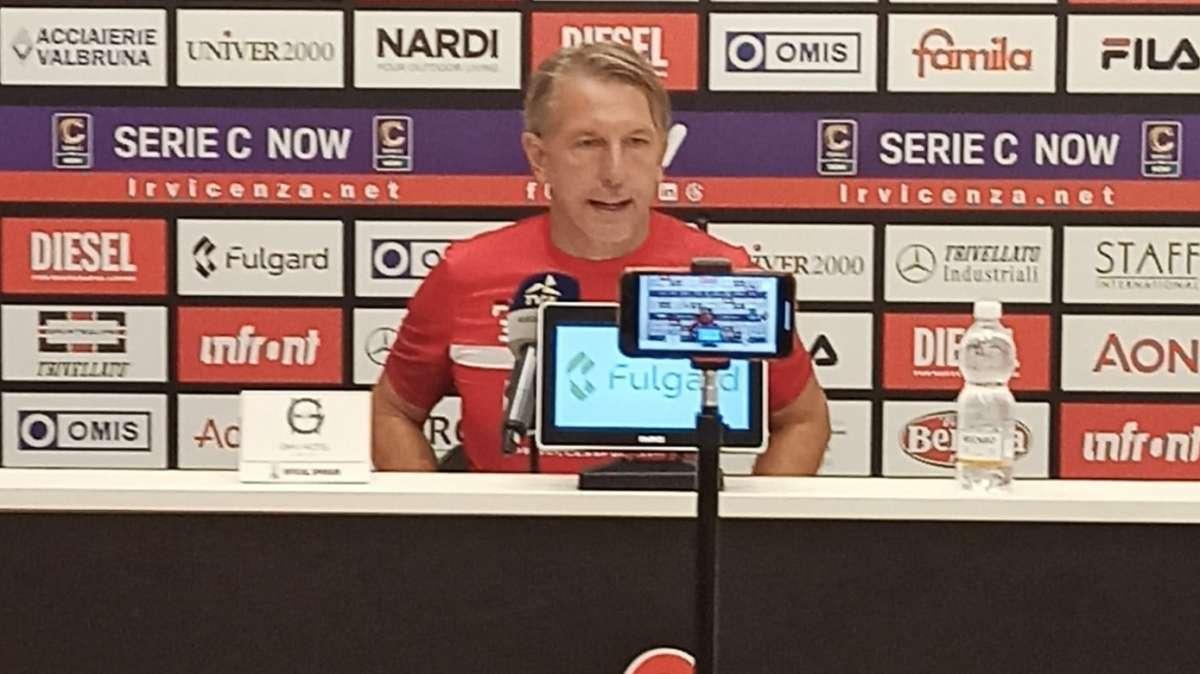 Vicenza, Vecchi: "Abbiamo il dovere di continuare a crederci anche se non dipende solo da noi"
