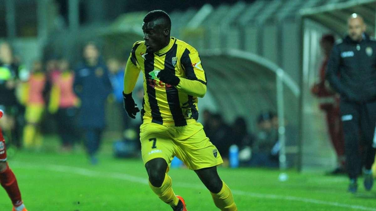 TC - Vis Pesaro, Bismark Ngissah ai saluti: c'è la Pro Sesto
