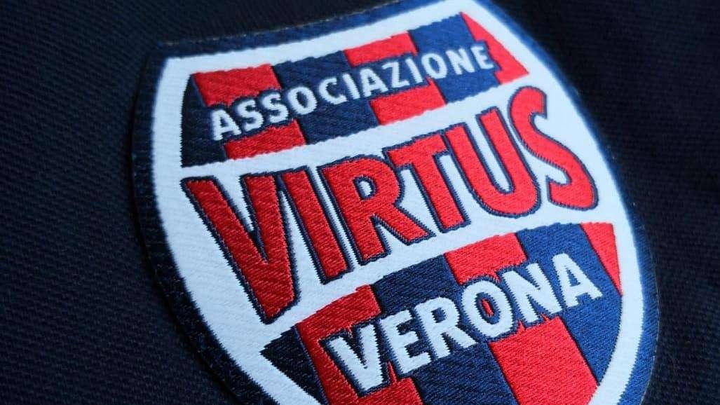 UFFICIALE - V. Verona, risolve il contratto Manconi. Tesserato Paloka