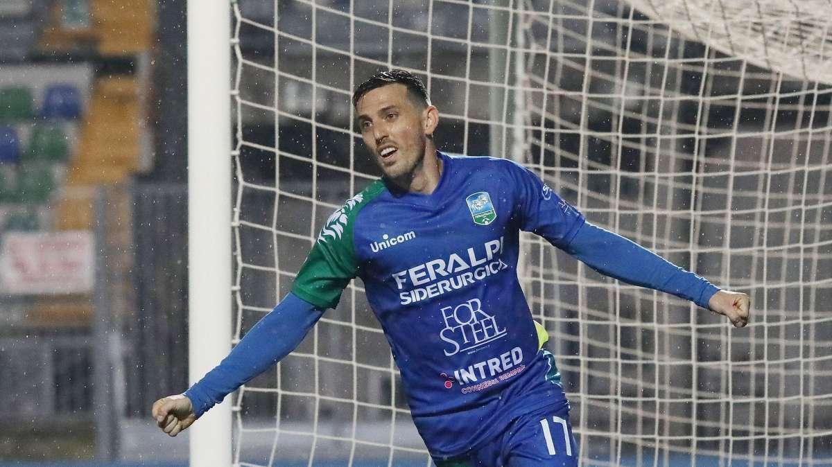 INTERVISTA TC - Guerra mister 100 gol: "Non mi fermo qui. Il più bello? La rovesciata alla Juve"
