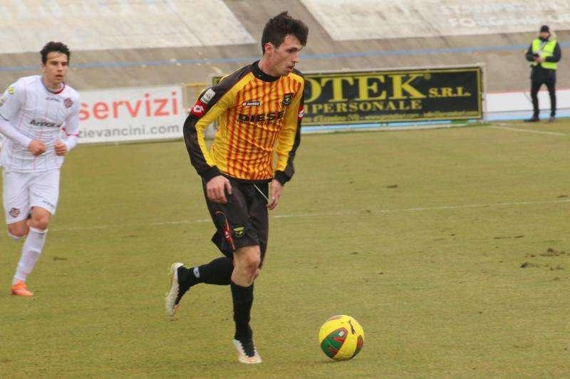 Lecce, un esterno di centrocampo dice di no