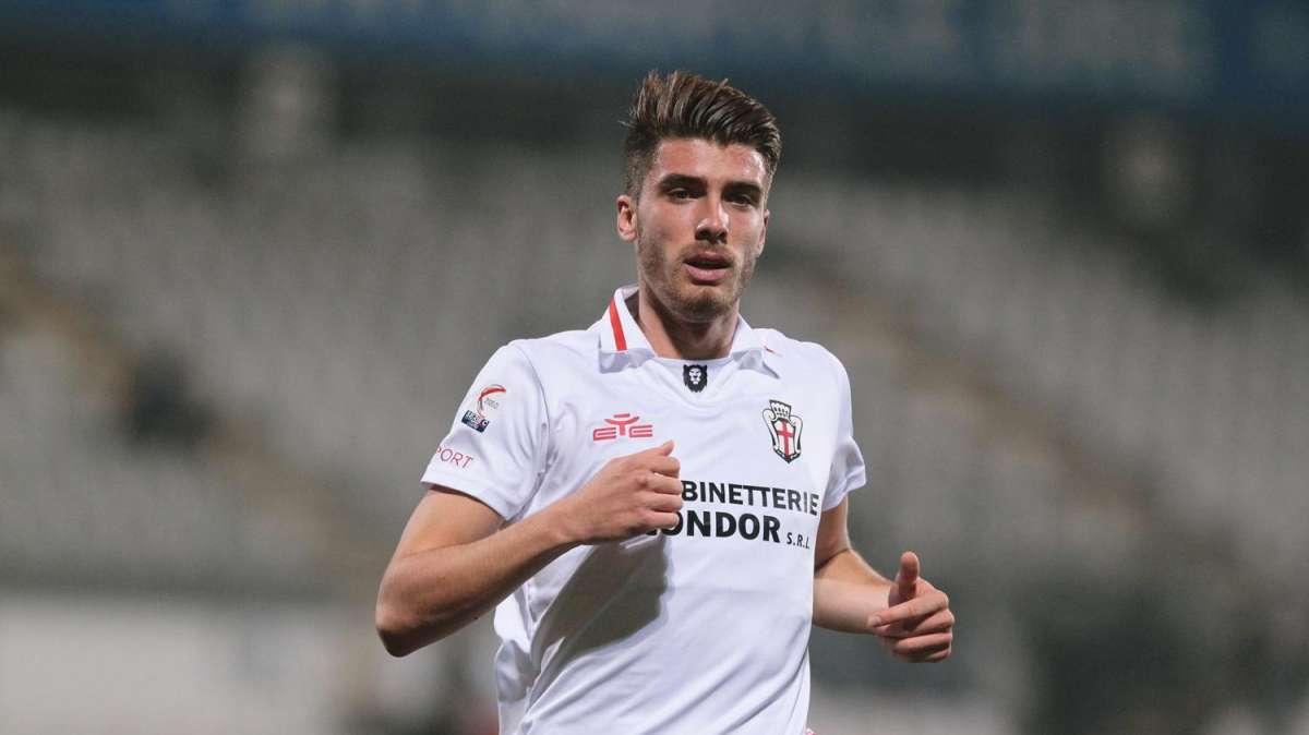 Pro Vercelli, Hristov passa allo Spezia 
