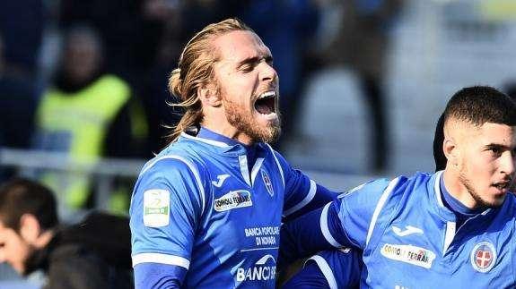 Novara, Chajia va al Genoa