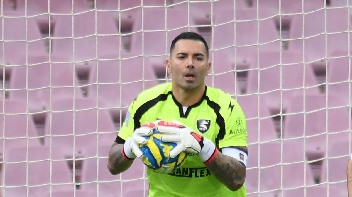 Salernitana, il portiere Sepe proposto al Pescara: ma c'è un ostacolo