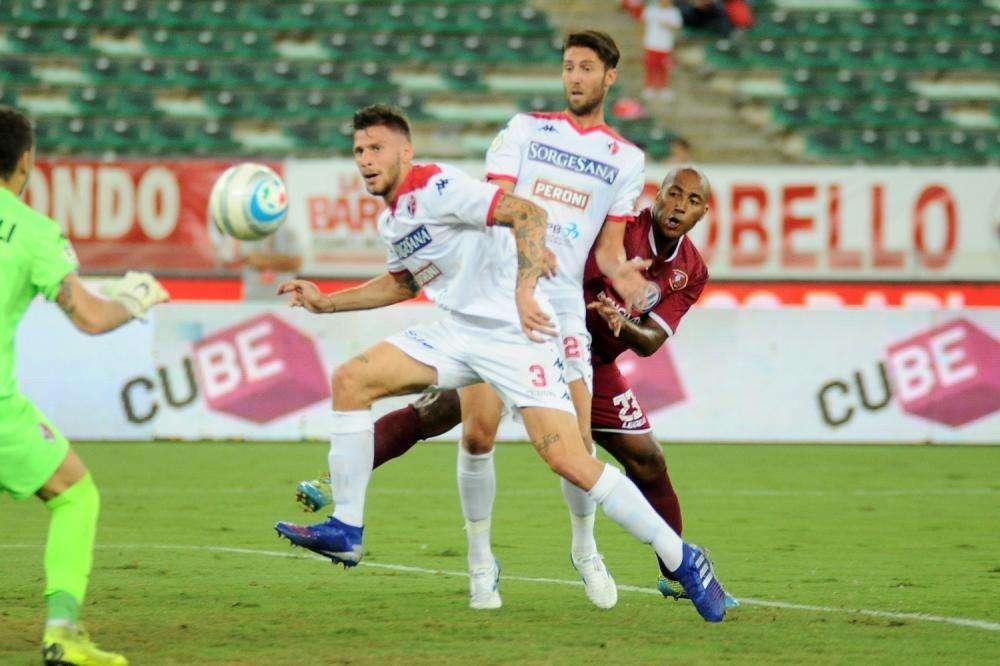 Bari, Perrotta: "Mi aspetto chiarezza, l'attesa non è facile per nessuno"