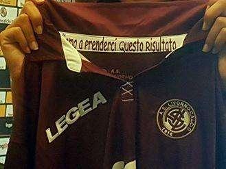 Spinelli jr: "Mandati via in malo modo da Livorno, niente rispetto per noi"