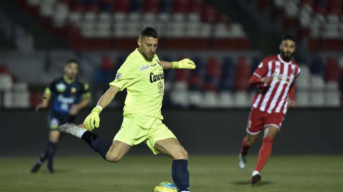 Niente Serie C per Cerofolini: il portiere ha firmato con la Reggiana