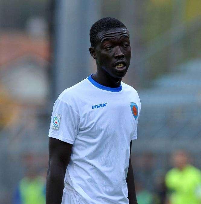 NOTIZIA TC - Arzachena, nel mirino Diop del Siracusa