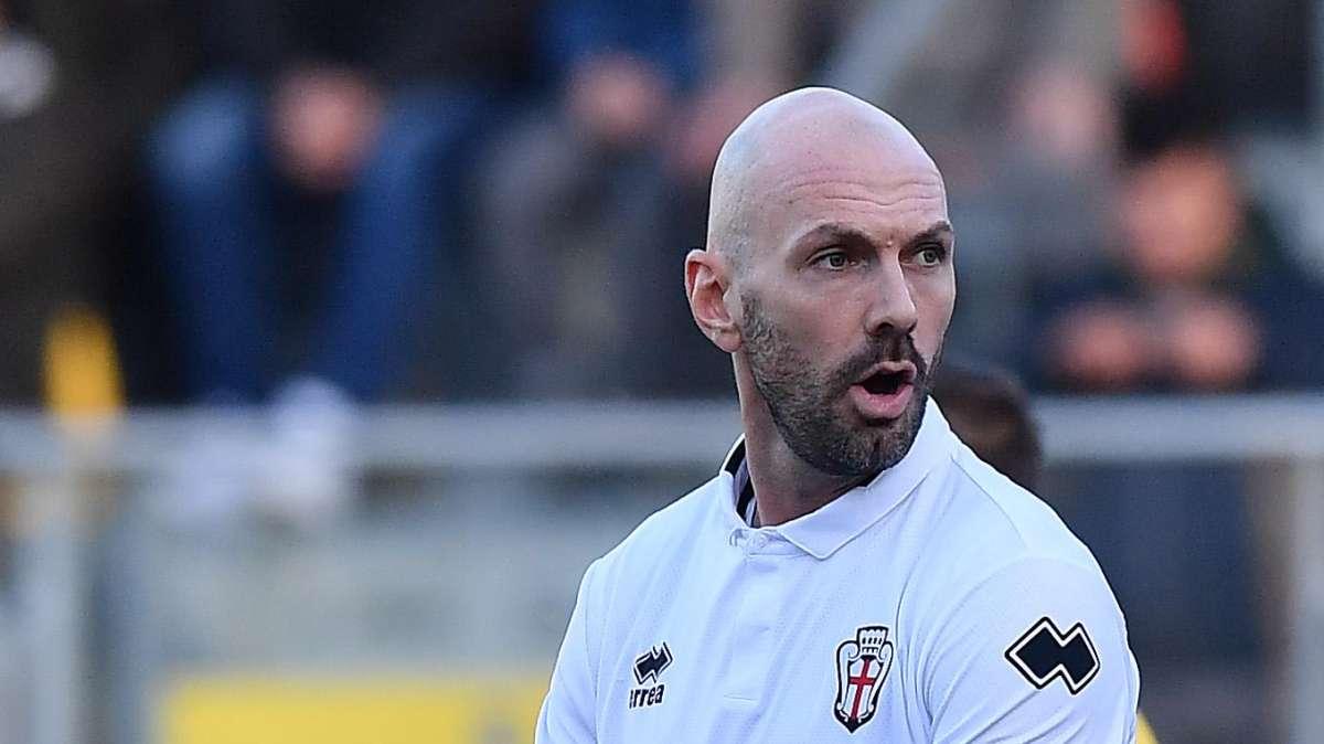 V. Francavilla, in difesa può arrivare l'esperto Simone Gozzi