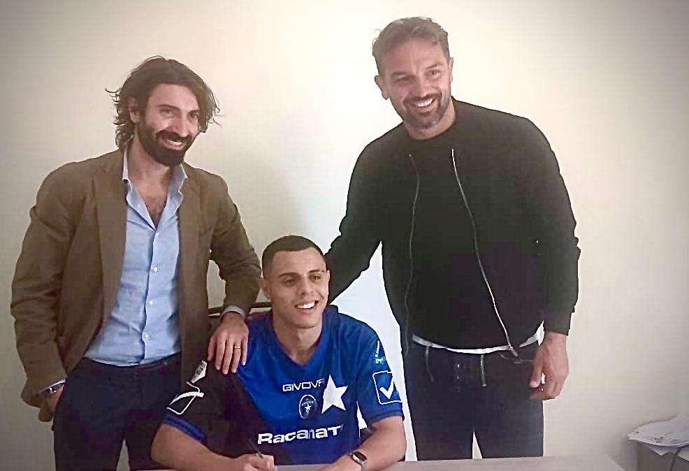 FOTONOTIZIA TC - Bisceglie, la firma del brasiliano Francisco Sartore